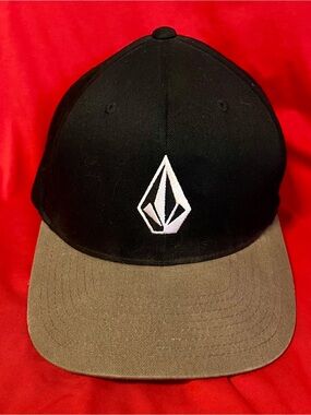 Volcom Full stone Xfit Hat (L-XL)